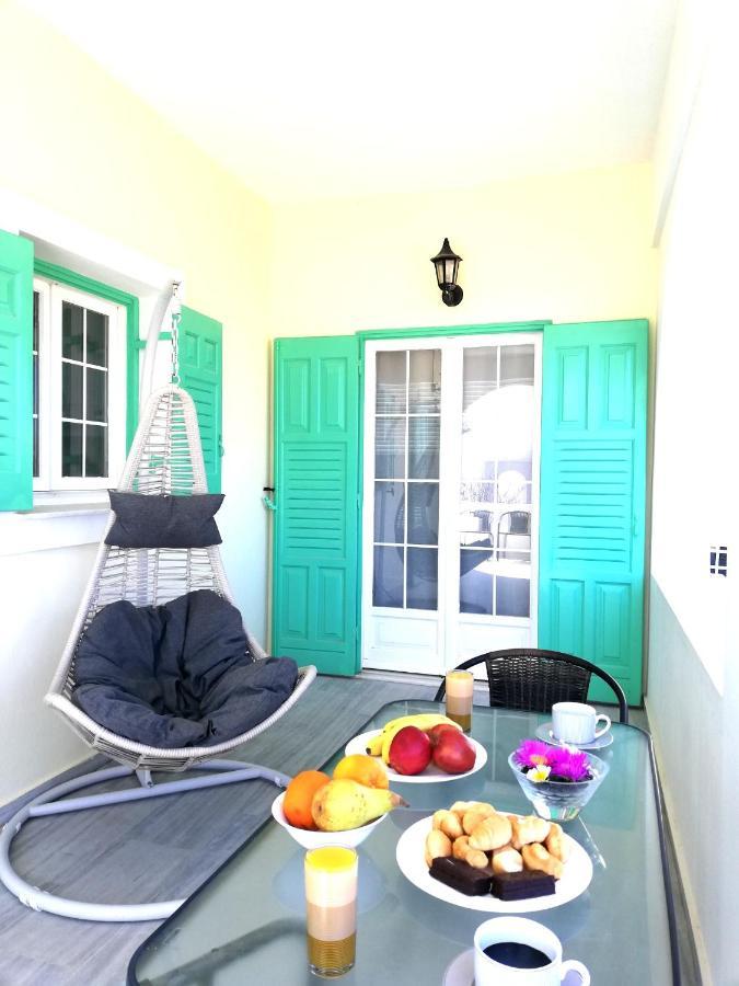 Kamari Beach Houses With Balcony And Garden Zewnętrze zdjęcie